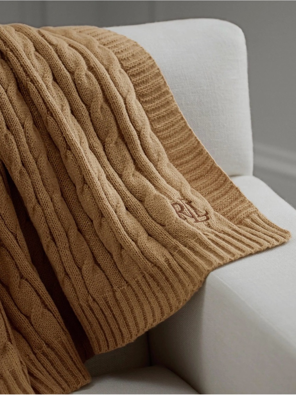 Lauren Ralph Lauren
Jamie Throw Blanket in Camel color.